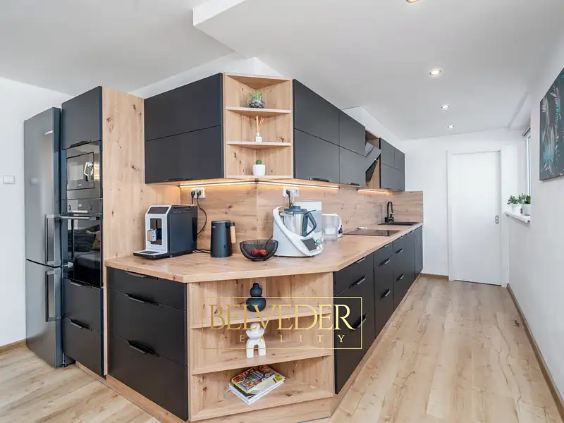 Prodej rodinného domu 130 m², pozemek 369 m², Teplice – náhled fotky 2