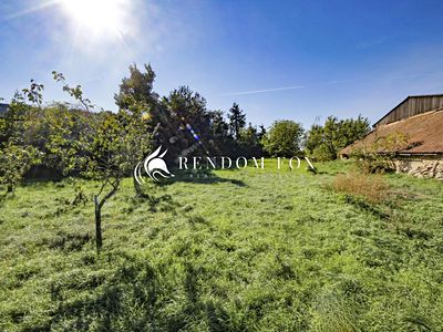 Prodej stavebního pozemku 1300 m²