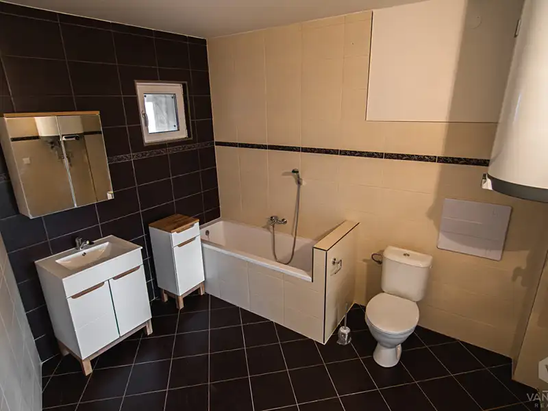 Pronájem bytu 1+kk 38 m², Mimoň – náhled fotky 3