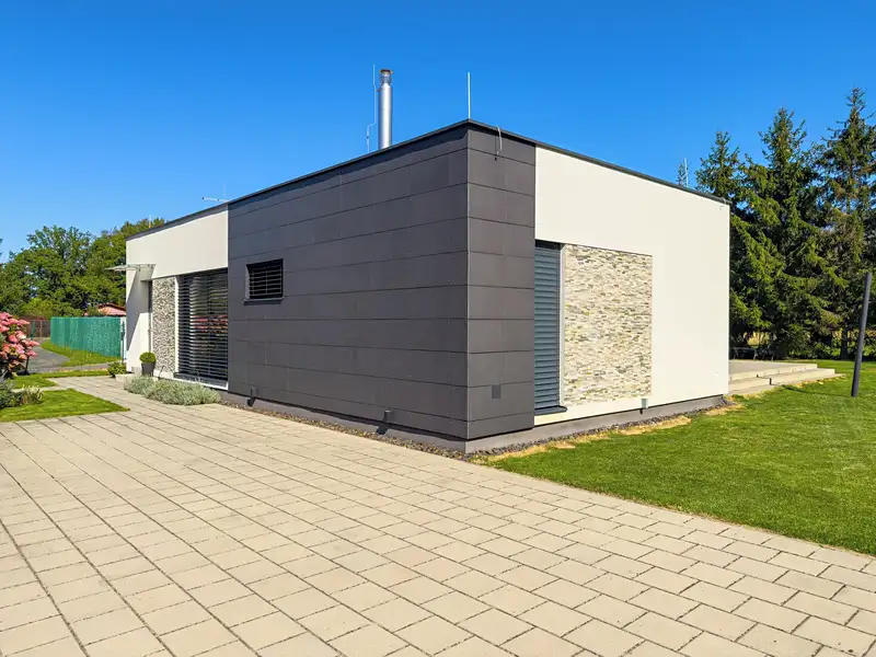 Prodej rodinného domu 181 m², pozemek 951 m², Kamenice – náhled fotky 3