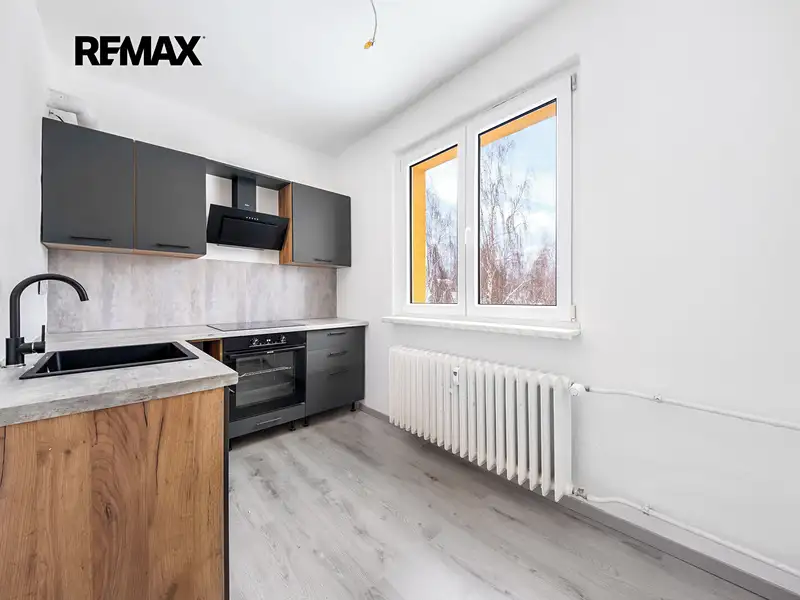 Prodej bytu 2+1 56 m², Rotava – náhled fotky 2