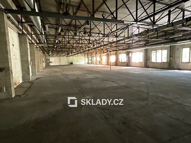 Pronájem skladového prostoru 562 m² – fotografie 2