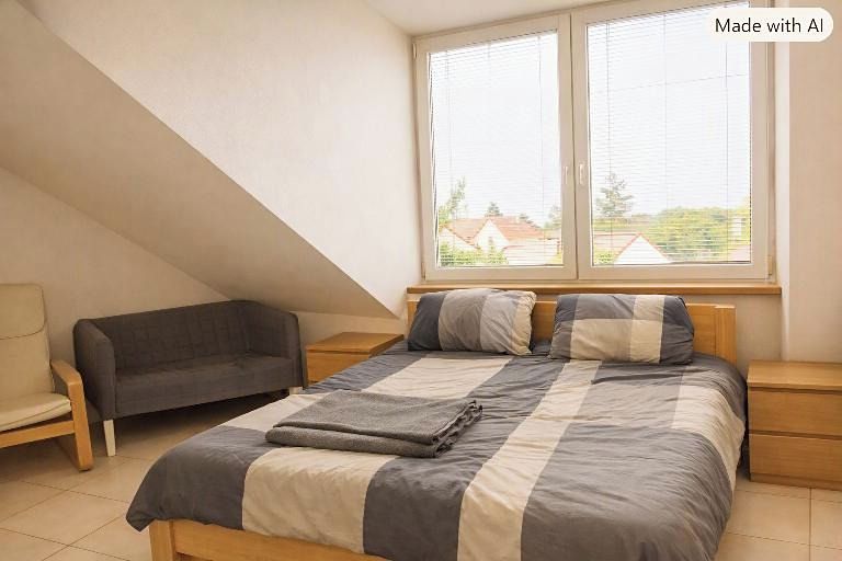 Pronájem bytu 1+kk 28 m² – fotografie 2