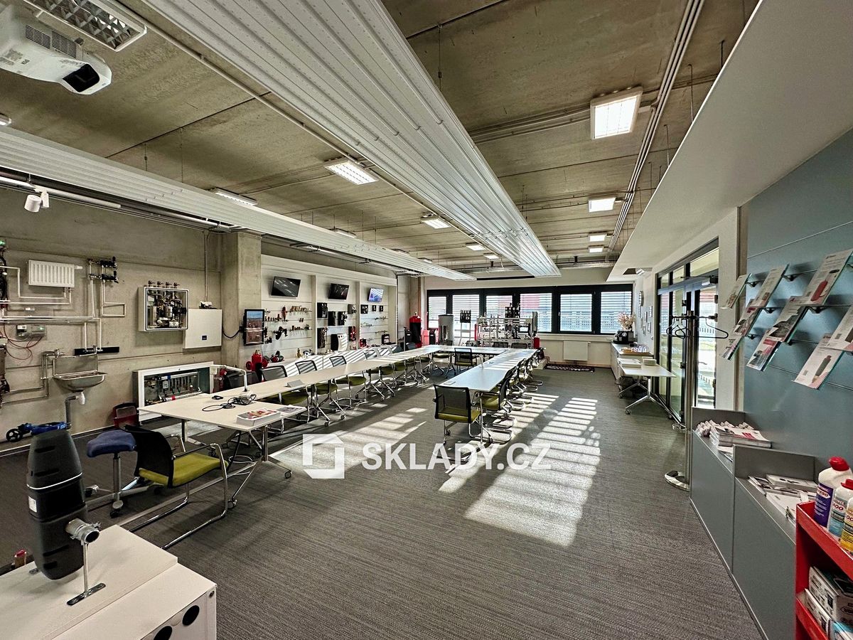 Pronájem skladového prostoru 1464 m² – fotografie 5
