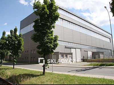 Pronájem kanceláře 640 m²