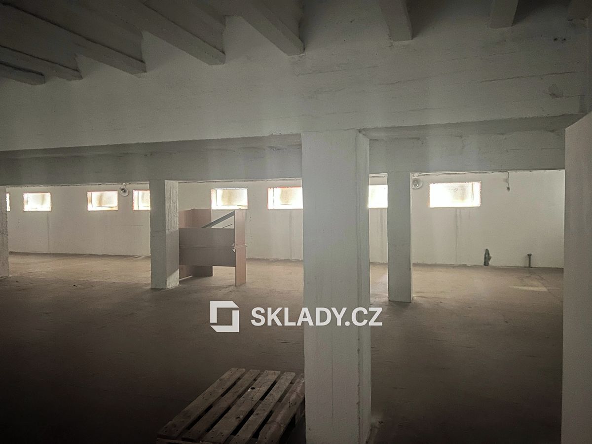 Pronájem skladového prostoru 1600 m² – fotografie 3