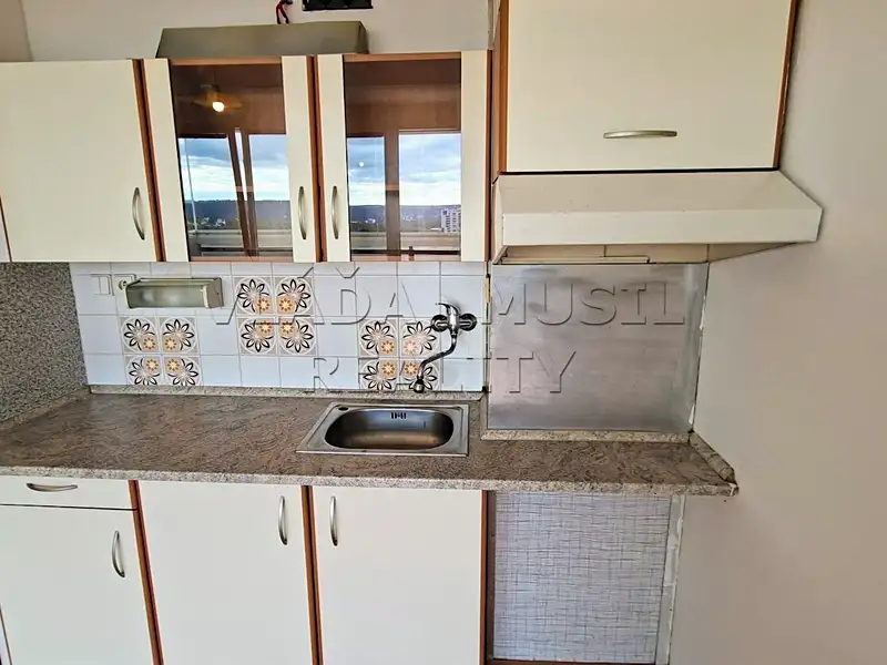 Prodej bytu 1+kk 32 m², Praha – náhled fotky 2
