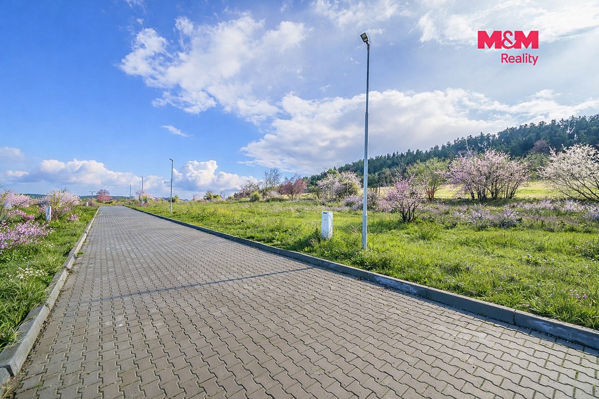 Prodej stavebního pozemku 824 m² – fotografie 4