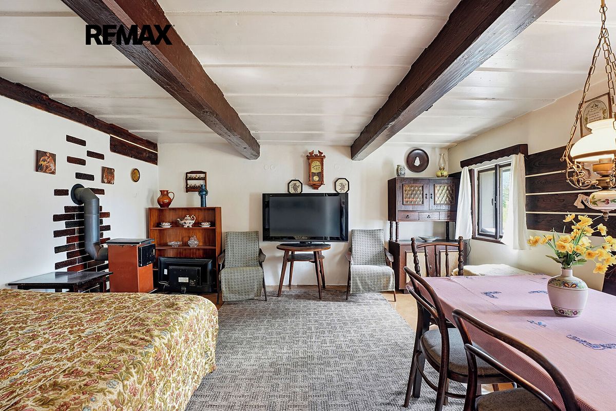 Prodej rodinného domu 156 m², pozemek 945 m² – fotografie 3