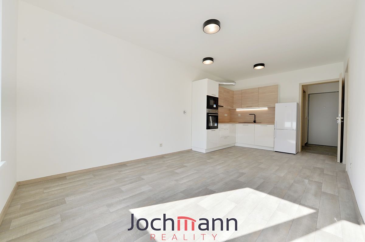 Pronájem bytu 2+kk 45 m² – fotografie 3