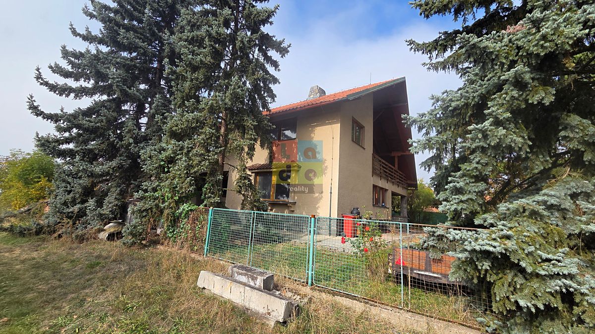 Prodej vícegeneračního domu 145 m², pozemek 1153 m² – fotografie 2