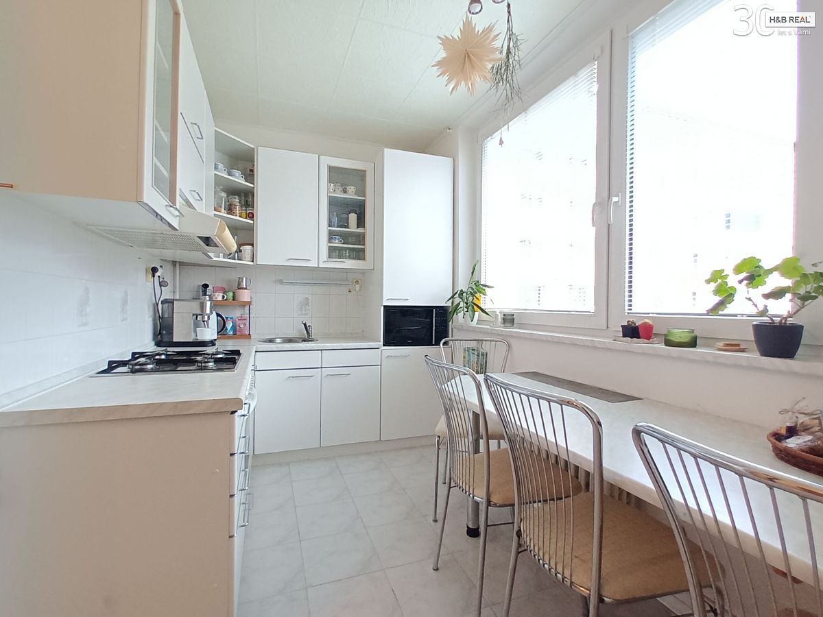 Pronájem bytu 2+1 56 m² – fotografie 3