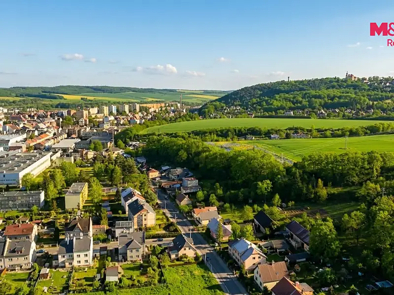 Prodej stavebního pozemku 2510 m², Krnov – náhled fotky 2