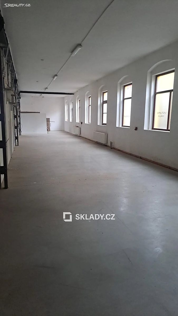 Pronájem skladového prostoru 400 m² – fotografie 3