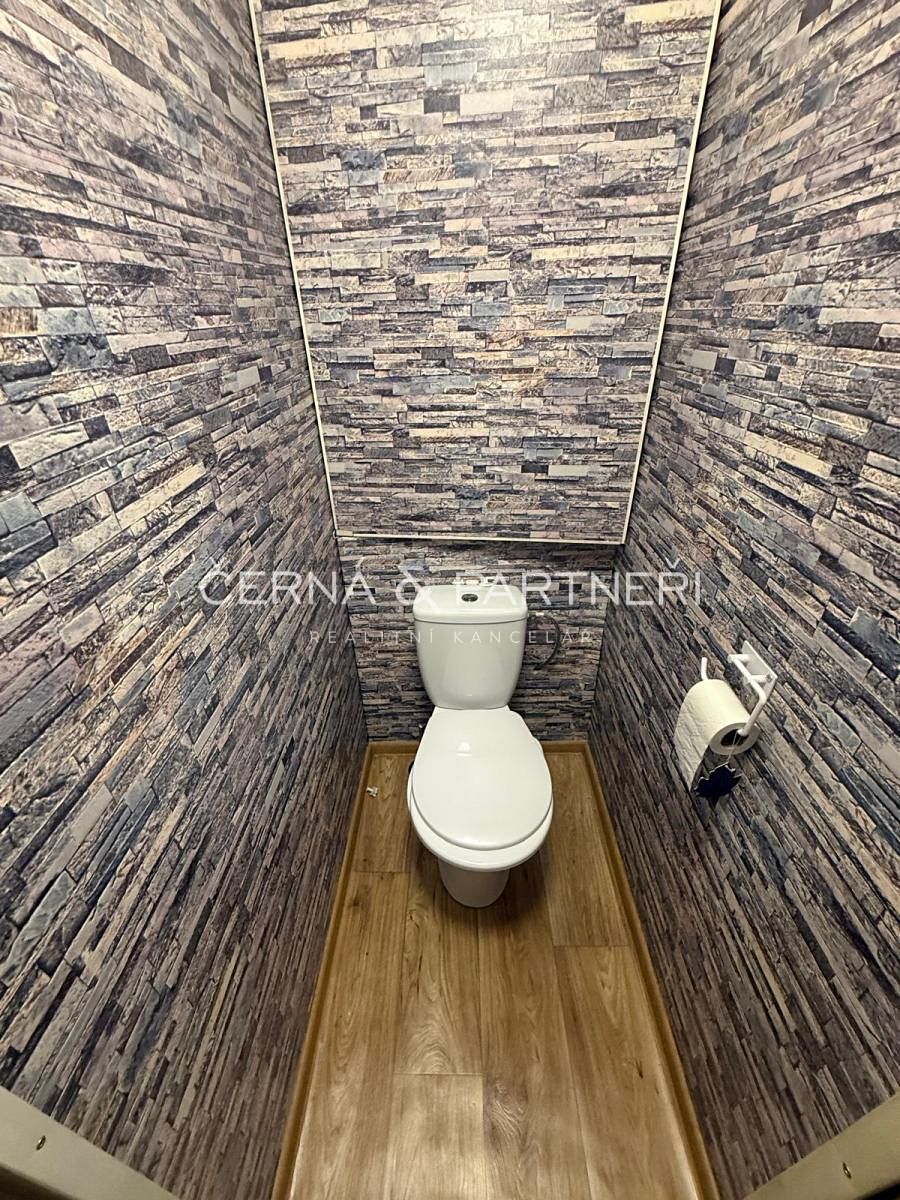 Pronájem bytu 2+1 62 m² – fotografie 3