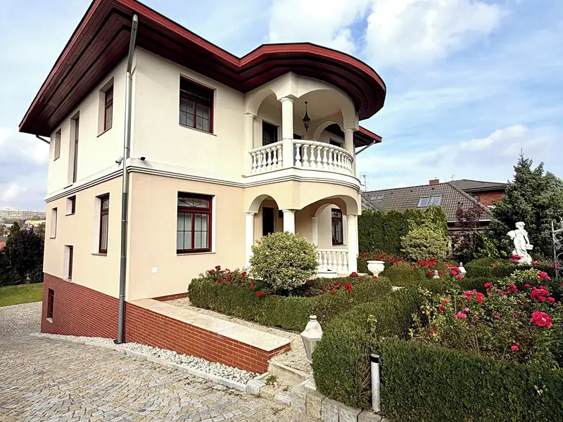 Prodej vily 400 m², pozemek 794 m², Praha – náhled fotky 2