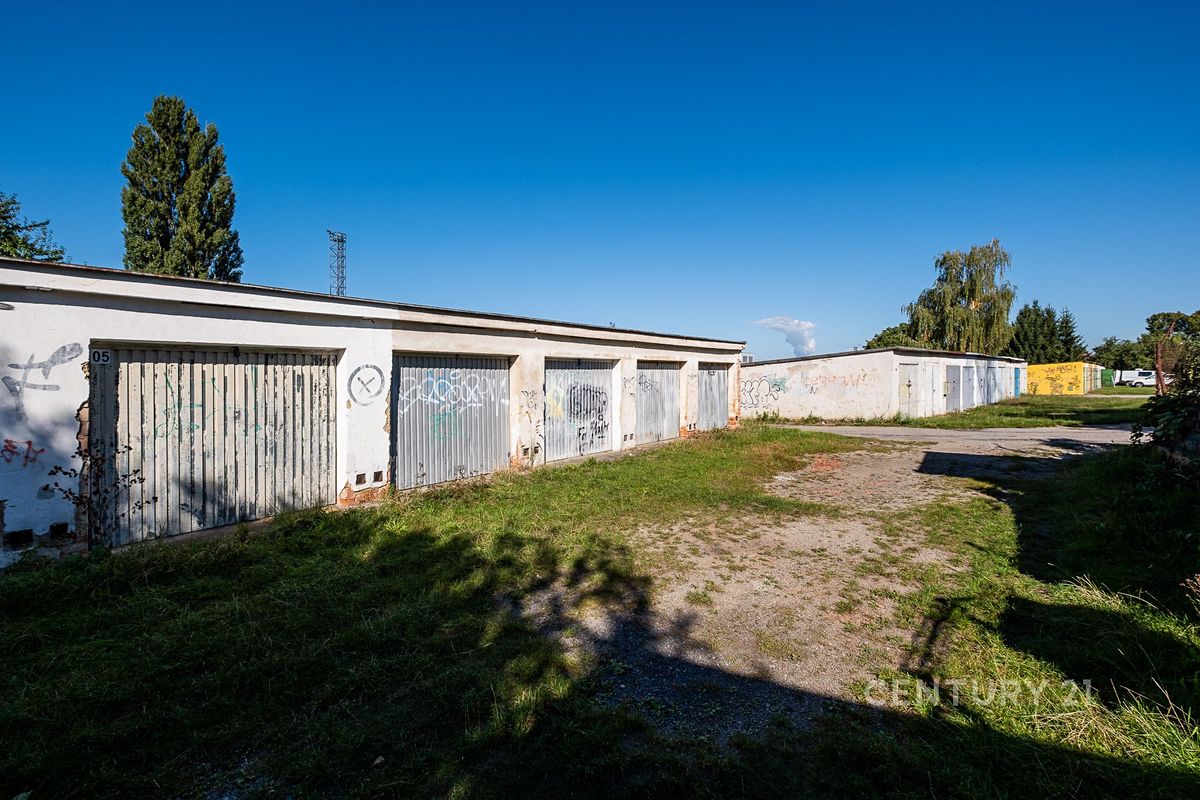 Pronájem garáže 18 m² – fotografie 2