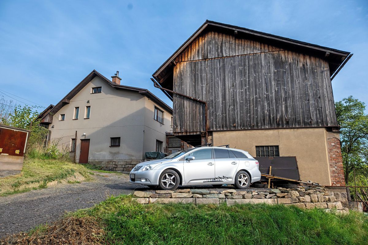 Prodej vícegeneračního domu 220 m², pozemek 1180 m² – fotografie 4