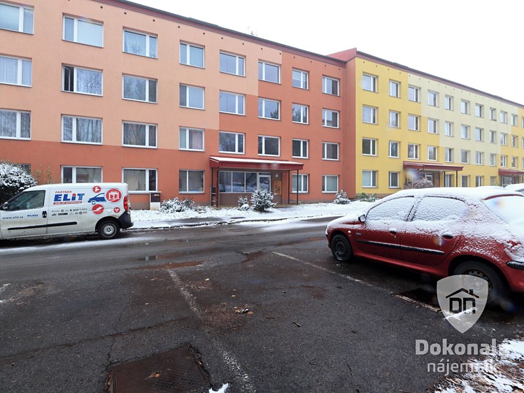 Pronájem bytu 1+kk, 43 m² (12 z 12)