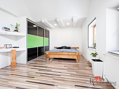 Haus zum Kauf, 100 m² (2 von 24)