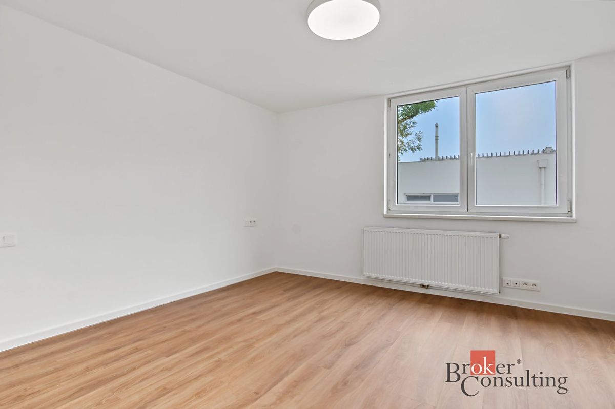 Pronájem bytu 3+kk 140 m² – fotografie 2