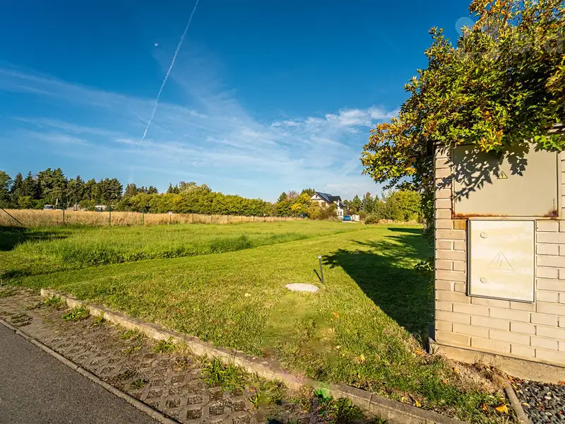 Prodej stavebního pozemku 786 m², Svojetice – náhled fotky 3