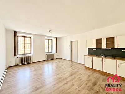 Pronájem bytu 2+kk, 59 m² (2 z 13)