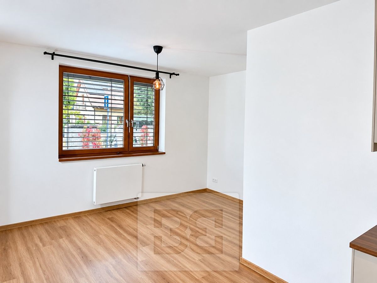Pronájem bytu 2+kk 45 m² – fotografie 5