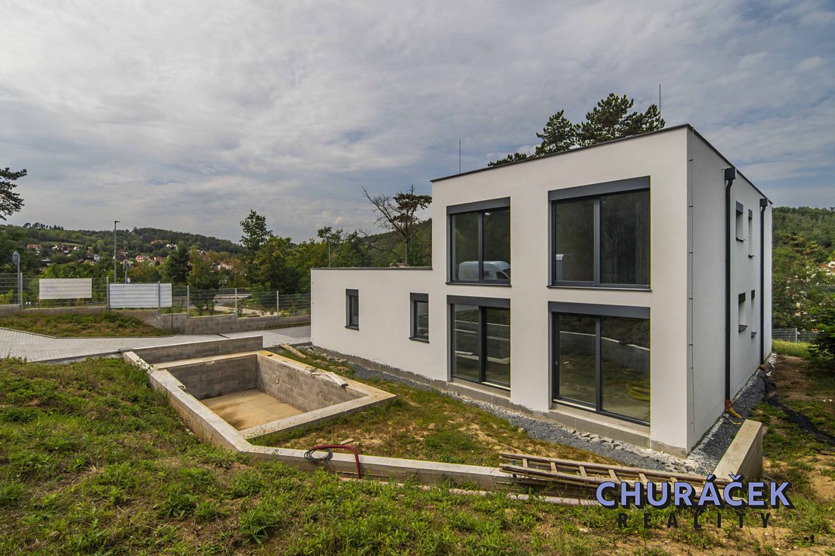 Prodej stavebního pozemku 1300 m² – fotografie 5