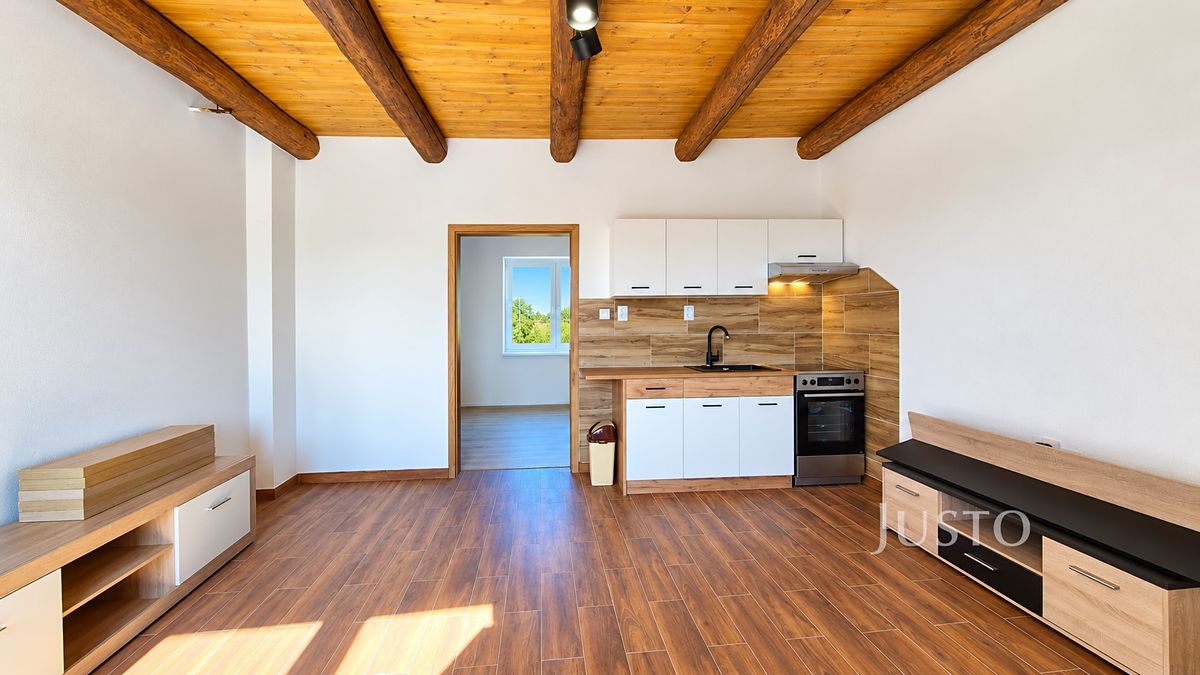 Pronájem bytu 2+kk 40 m²