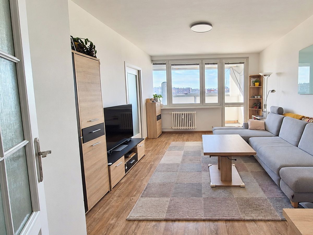 Pronájem bytu 3+1 82 m² – fotografie 4