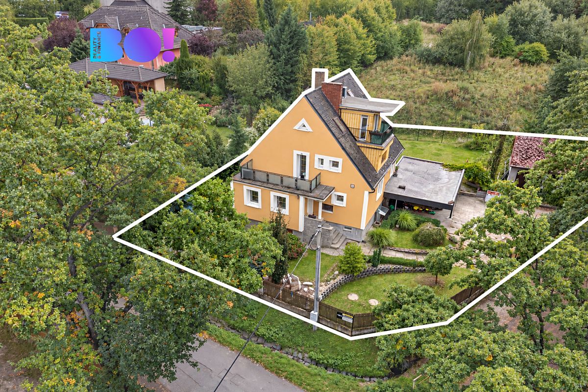 Prodej rodinného domu 258 m², pozemek 1188 m² – fotografie 2