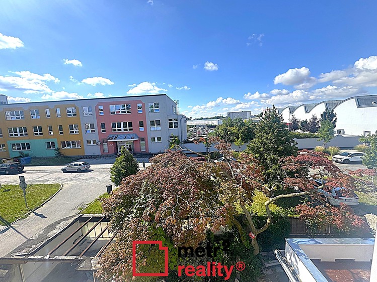 Prodej komerčního prostoru, 387 m² (15 z 18)