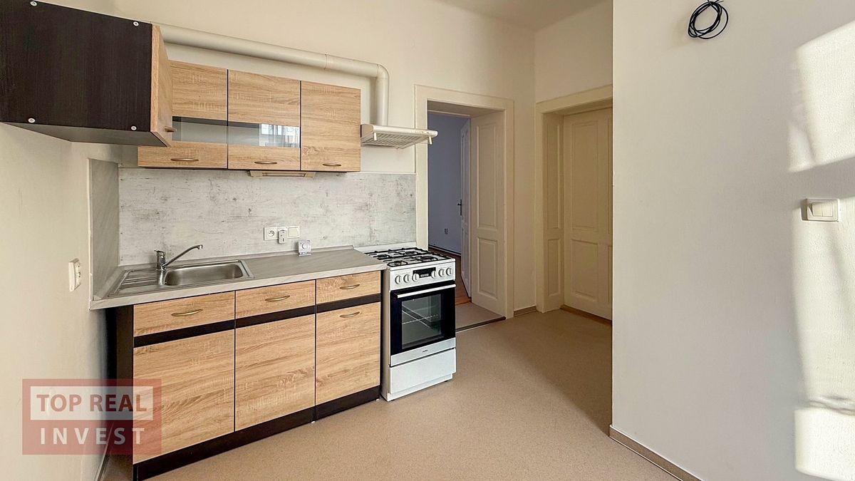 Pronájem bytu 1+1 35 m² – fotografie 2