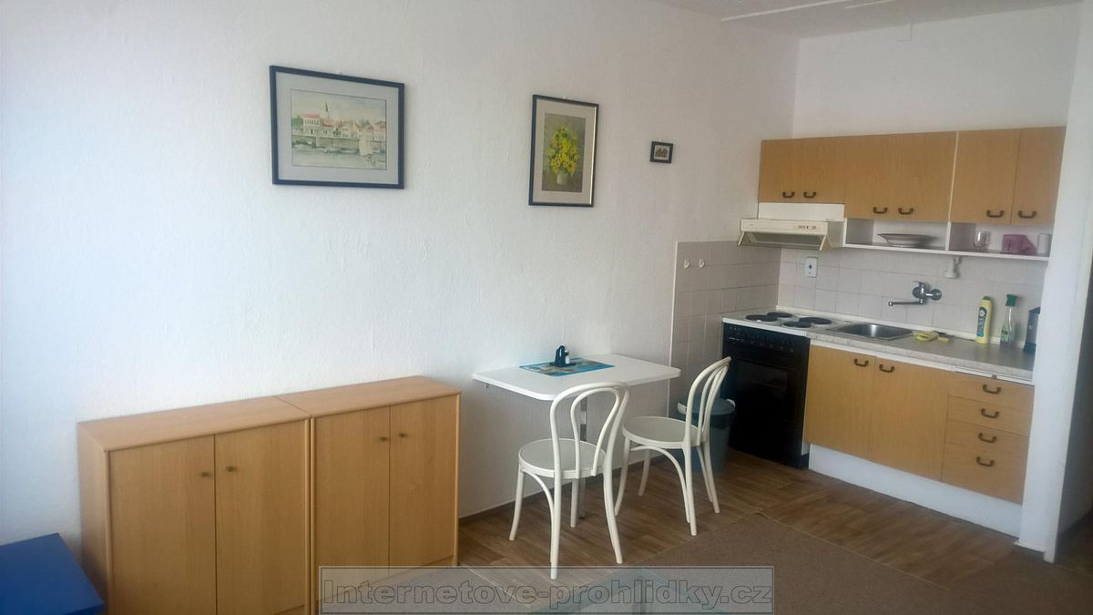 Pronájem bytu 1+kk 34 m² – fotografie 3