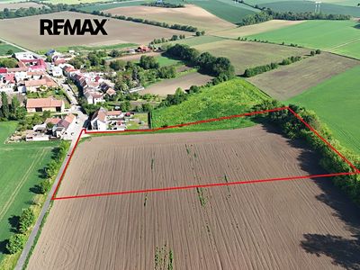 Prodej pole 13726 m²