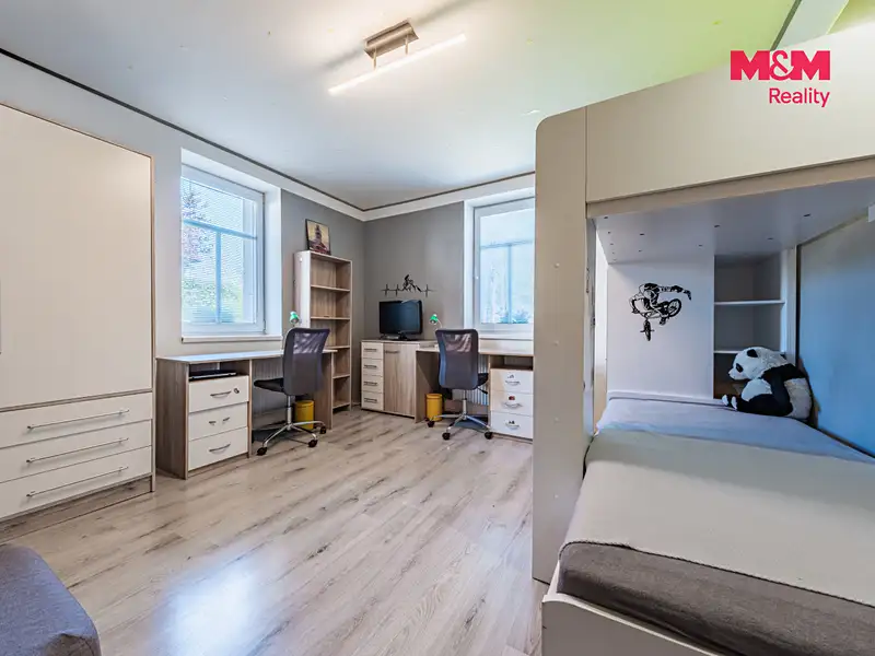 Prodej rodinného domu 200 m², pozemek 346 m², Komárov – náhled fotky 2