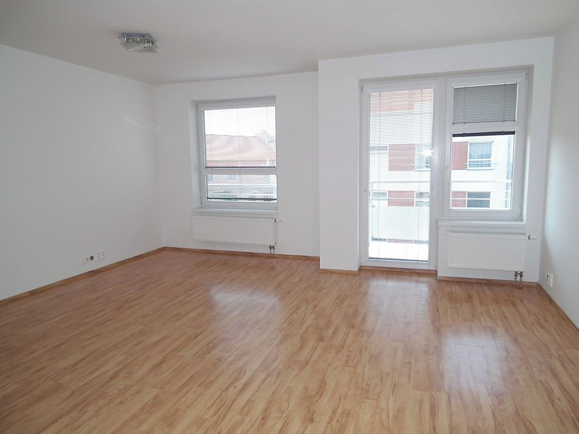 Pronájem bytu 2+kk 56 m² – fotografie 4