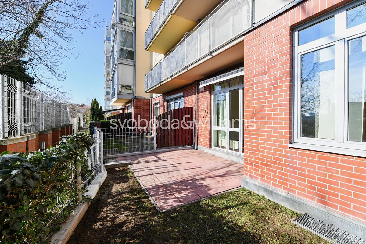 Pronájem bytu 2+kk 65 m² – fotografie 5
