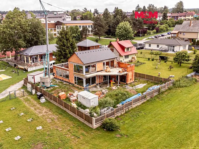 Prodej rodinného domu 222 m², pozemek 914 m², Frymburk – náhled fotky 1