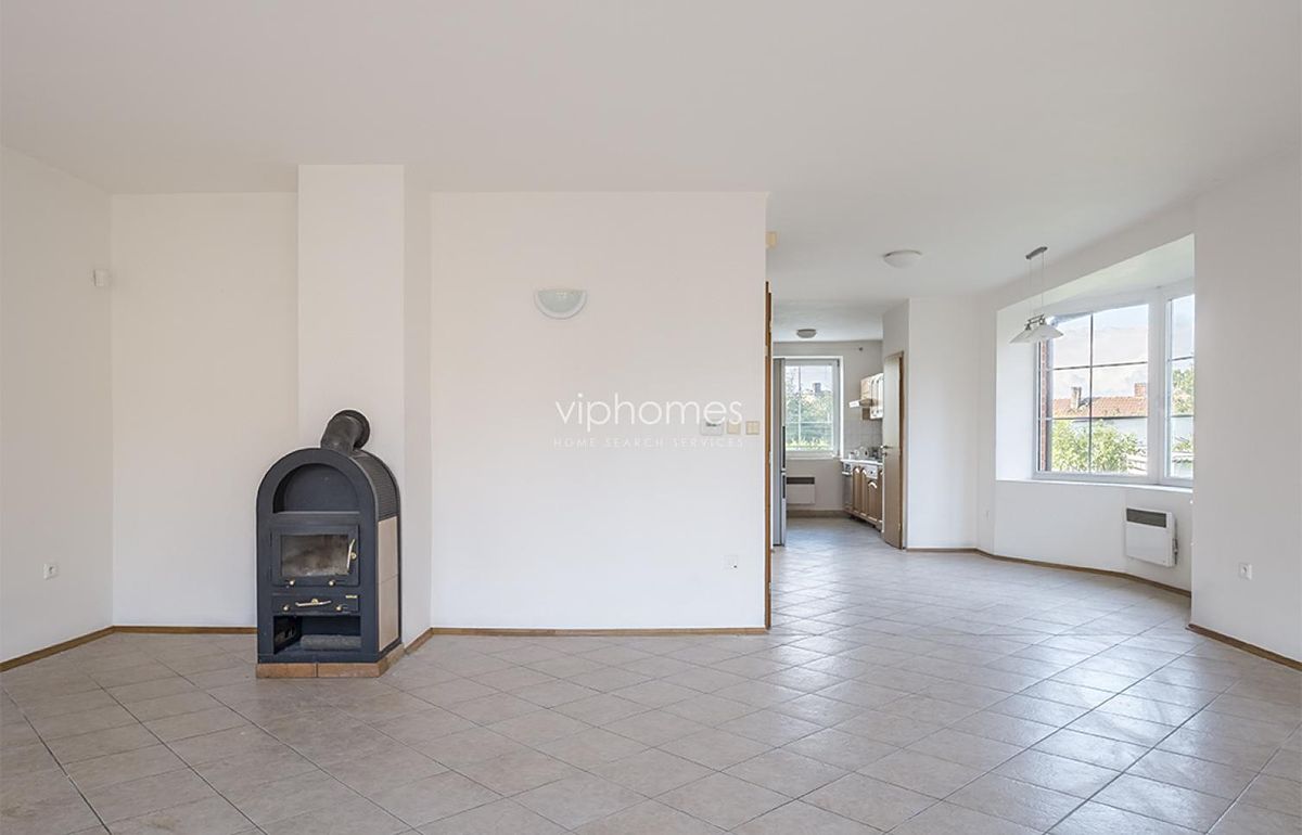 Pronájem vily 250 m², pozemek 383 m² – fotografie 4