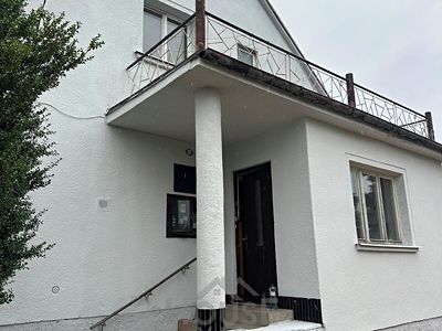 Prodej rodinného domu 400 m², pozemek 899 m²