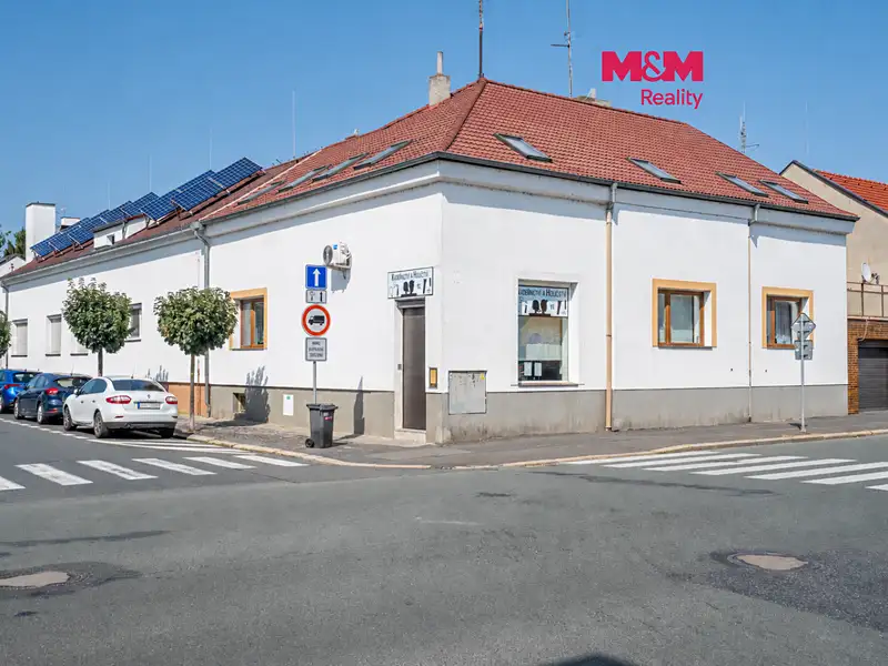 Prodej rodinného domu 231 m², pozemek 300 m², Nymburk – náhled fotky 1