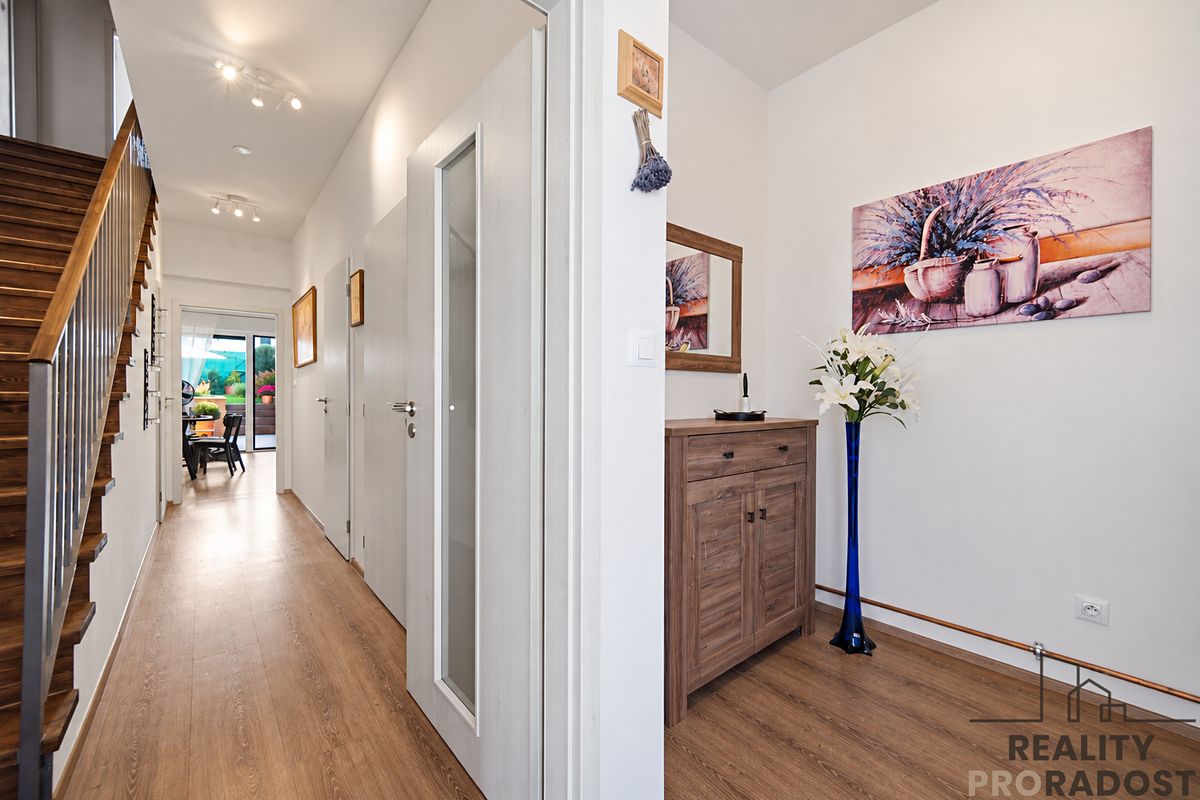 Prodej rodinného domu 148 m², pozemek 222 m² – fotografie 5