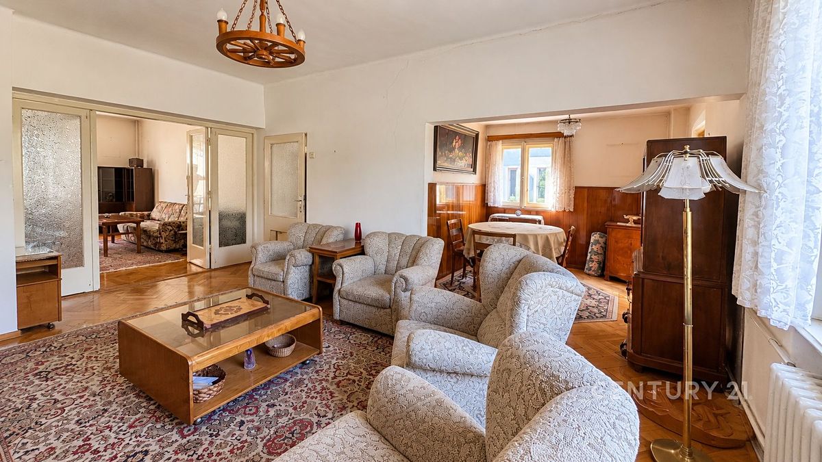 Prodej rodinného domu 180 m², pozemek 652 m² – fotografie 3
