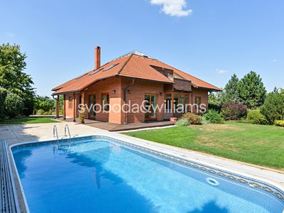 Prodej rodinného domu 389 m², pozemek 1245 m²