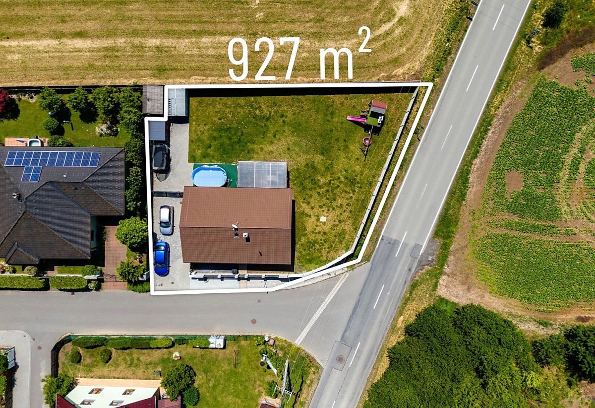 Prodej rodinného domu 100 m², pozemek 900 m² – fotografie 3