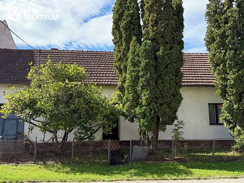 Prodej rodinného domu 130 m², pozemek 416 m², Uherský Brod – náhled fotky 1