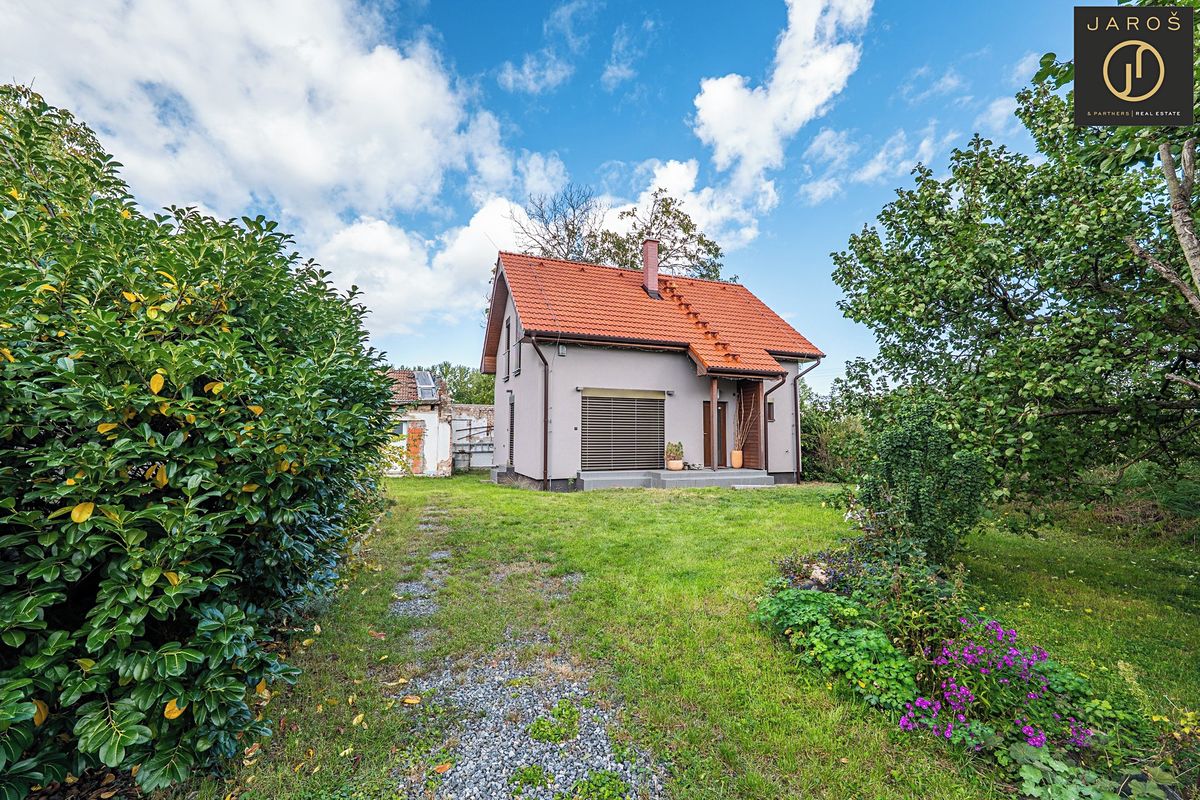 Prodej rodinného domu 102 m², pozemek 988 m²