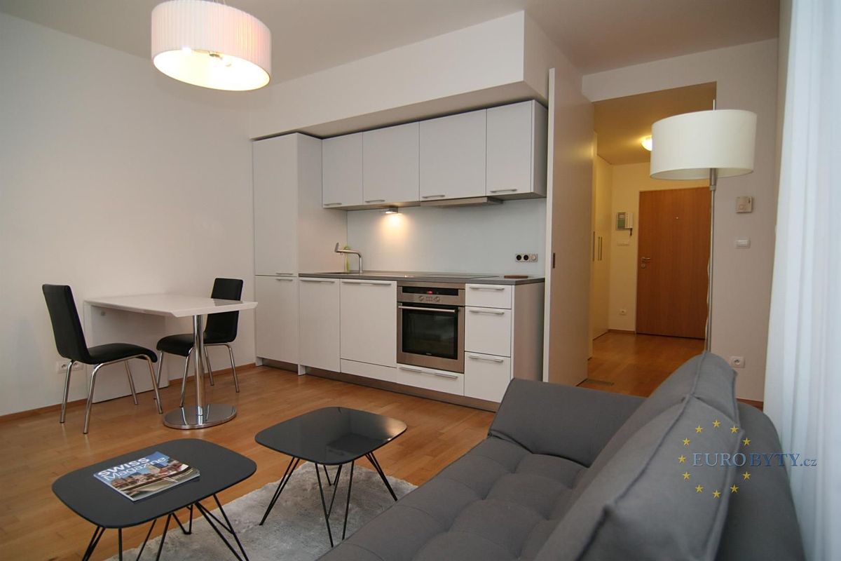 Pronájem bytu 2+kk 70 m²